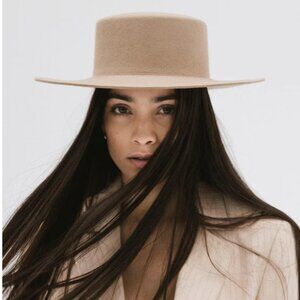 Gigi Pip Dahlia Boater Hat EUC Size M/L 59 Tan